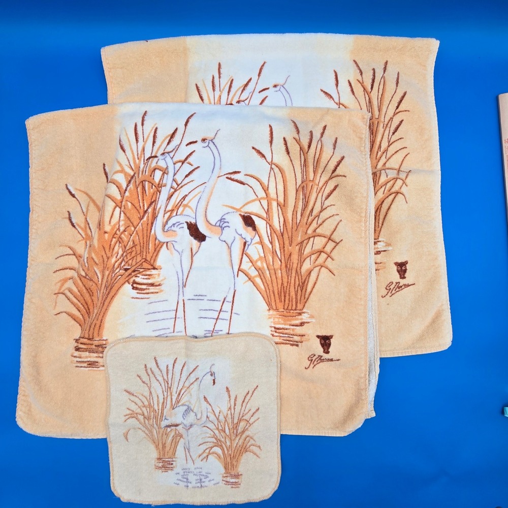 G. Maron Vintage‎ 3pc Velour Towel Set Art Deco Crane 2 Bath Towels Washcloth